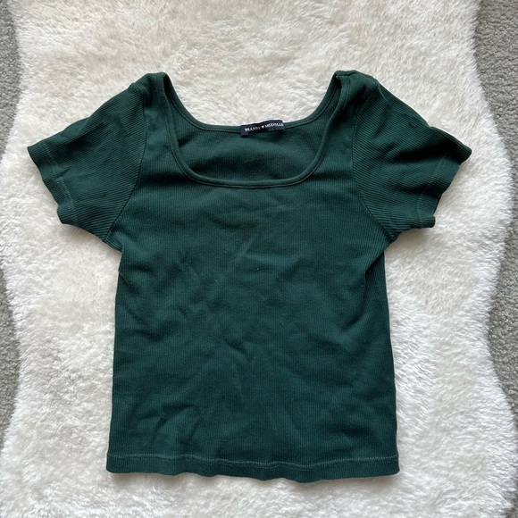 Brandy Melville Tops - Brandy Mellvile scooped neck Cropped Top